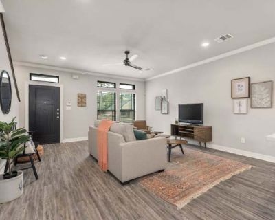 7 Bedroom 5BA 0 ft Apartment For Rent in College Station, TX