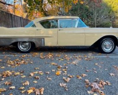 1957 Cadillac Fleetwood Coupe
