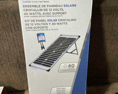 Call man 40 W, 12 V Crystalline solar panel kit with stand