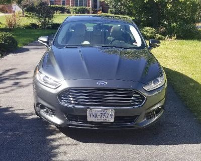 Fully Loaded, Dash & Rear Cameras, Hitch and Wiring, 2 (120v) Charging Cords and 1 (240v) charging Pod.