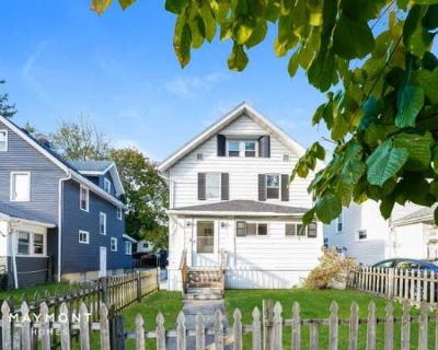 4 Bedroom 2BA 1559 ft Pet-Friendly Apartment For Rent in Akron, OH