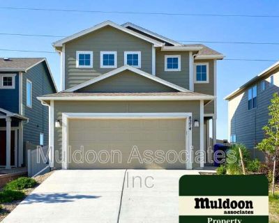 3 Bedroom 2.5BA 1870 ft Pet-Friendly Apartment For Rent in Colorado Springs, CO