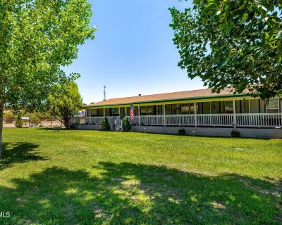 4 Bedroom 2BA 2433 ft Mobile Home For Sale in Pinedale, AZ