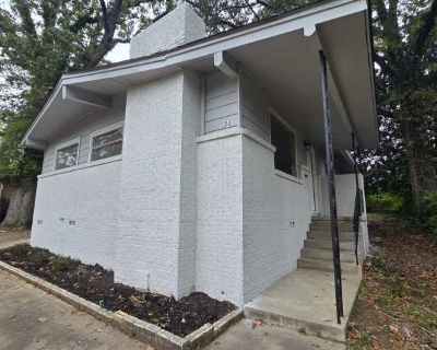 34 Belmont Dr. Diverse and busy, Little Rock has great arts and culture, a pretty riverwalk, and a thriving downtown. Carport Air conditioning Fireplace Bathtub Unit Amenities air conditioning bathtub fireplace Property Amenities carport parking. 3 Bedroom. 1.5 Bathroom. 1150 ft