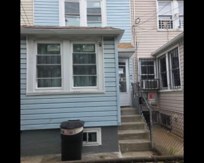 2 Bedroom 1BA 810 ft Townhouse For Sale in Jamaica, NY