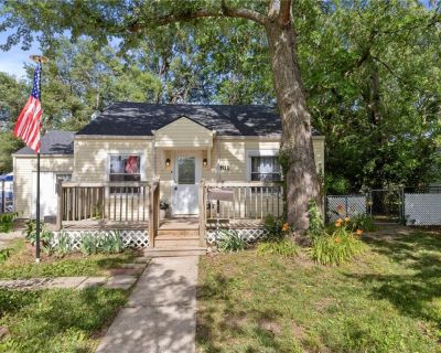 3 Bedroom 1BA 1084 ft Single Family House For Sale in Ottawa, KS