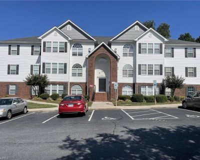 2 Bedroom 2BA Condo For Sale in Greensboro, NC