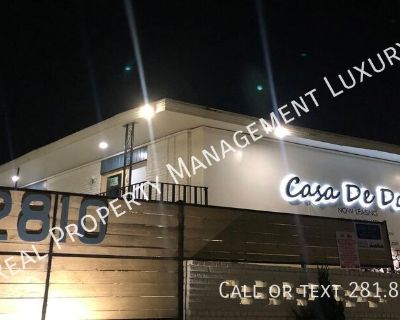 2 Bedroom 2BA 880 ft Apartment For Rent in Houston, TX