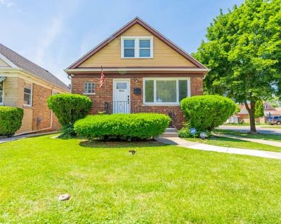 4 Bedroom 2BA 1200 ft Single Family Home For Sale in ELMWOOD PARK, IL