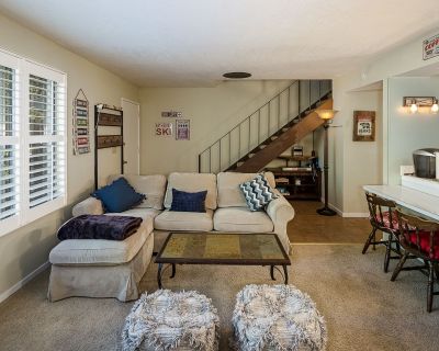 4 Bedroom 2BA 1408 ft Pet-Friendly Condo For Rent in Tahoe City, CA