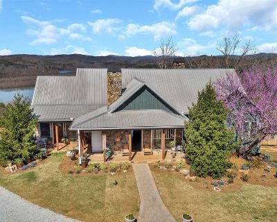 5 Bedroom 3BA 3600 ft Single Family House For Sale in Westminster, SC