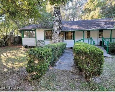 2 Bedroom 1BA 976 ft Single Family Home For Sale in GAINESVILLE, FL