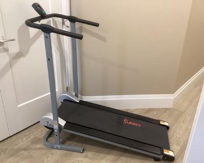 Sunny walking manual treadmill. Non motorized. Like New.
