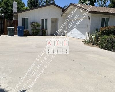 3 Bedroom 1BA 1125 ft Townhouse For Rent in Bakersfield, CA