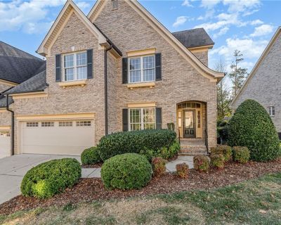 4 Bedroom 3BA 2686 ft Townhouse For Sale in Greensboro, NC