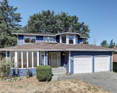 5 Bedroom 3BA 2320 ft Furnished Pet-Friendly Single Family Home For Rent in Des Moines, WA