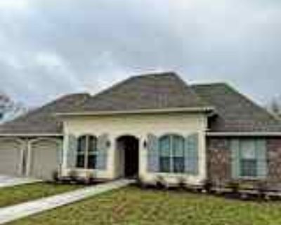 4 Bedroom 2BA 2000 ft² House For Rent in Lafayette, LA 215 Timberland Ridge Blvd