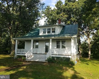 3 Bedroom 1BA 1218 ft Apartment For Rent in Berryville, VA