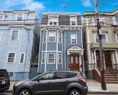 Available on: now. Unfurnished. No pets allowed. Internet included * Students welcome * 40+ years welcome Liana Williams will require background checks for this room Learn more. Two rooms available in a charming, well-maintained Victorian home just three minutes from Logan Airport. One room is on the second floor and the other on the third floor. This spacious, pet-free home features a beautifu...