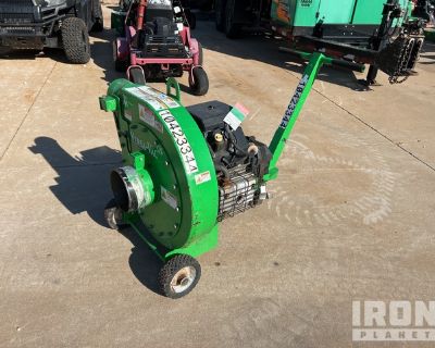 2021 W.M. Meyer Versa Vac Insulation Vacuum