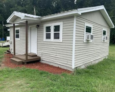 1 Bedroom 1BA Pet-Friendly Apartment For Rent in Winder, GA