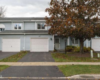 3 Bedroom 1.5BA 1300 ft Furnished Apartment For Rent in Saratoga Springs, NY