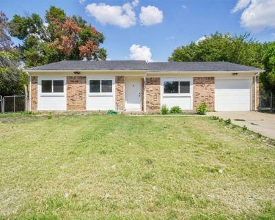 3 Bedroom 2BA 1294 ft Single Family Home For Sale in FORT WORTH, TX
