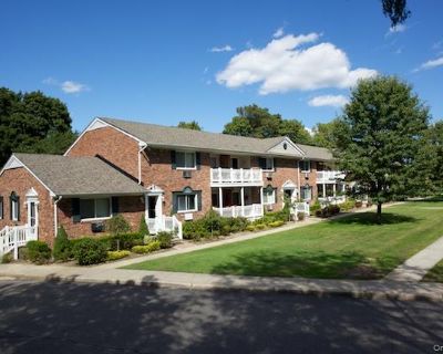 1 Bedroom 1BA 800 ft Apartment For Rent in Sayville, NY