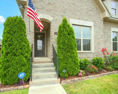 3 Bedroom 2BA 1779 ft Condo For Sale in GALLATIN, TN