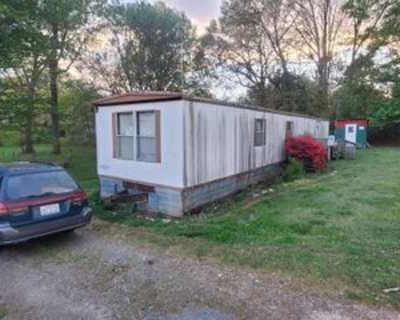 2 Bedroom 1BA 750 ft Apartment For Rent in Icard, NC