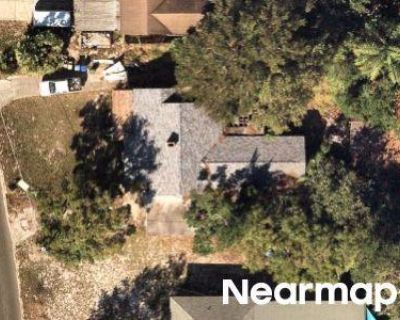 2.0 Bath Preforeclosure Property in Winter Haven, FL 33881 - Lake Martha Dr NE