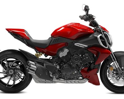 2025 Ducati Diavel V4 Cruiser West Allis, WI