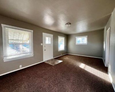 2 Bedroom 1BA 576 ft Pet-Friendly Apartment For Rent in Yakima, WA