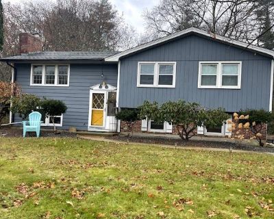 3 Bedroom 1BA 1320 ft Apartment For Rent in Durham, NH