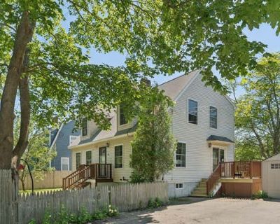 3 Bedroom 3BA 1960 ft Single Family Home For Sale in SOUTH PORTLAND, ME