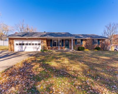 3 Bedroom 2BA 1641 ft Single Family House For Sale in Newburgh, IN