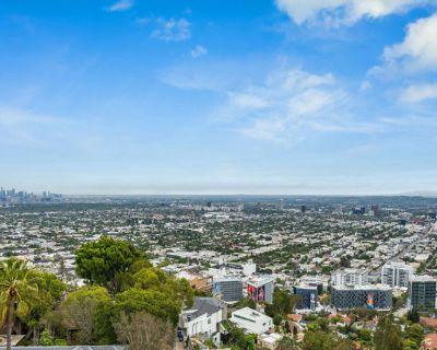 4 Bedroom 4BA 5376 ft Single Family House For Sale in Los Angeles, CA