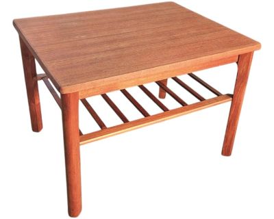 Mid Century Møbelfabrikken Toften Danish Modern Teak Side Table With Slatted Shelf