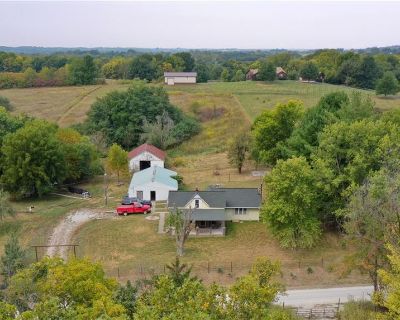 3 Bedroom 1BA 1387 ft Single Family House For Sale in Excelsior Springs, MO