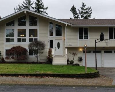 Furnished Room for Rent - Co_Sharing Living_Lower Room #_ Queen Bednight St