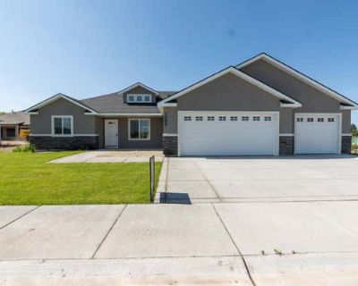 4 Bedroom 2BA 1425 ft Single Family Home For Sale in RUPERT, ID