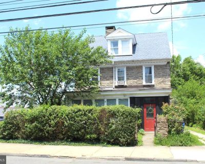 5 Bedroom 2BA 4304 ft Apartment For Rent in Philadelphia, PA