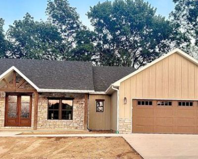 3 Bedroom 3BA 1728 ft Single Family House For Sale in Boonville, MO