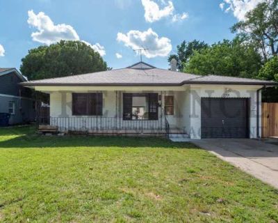 3 Bedroom 1BA 1227 ft Pet-Friendly Apartment For Rent in Wichita, KS