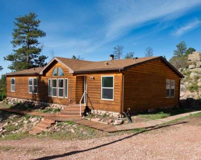 3 Bedroom 2BA 1562 ft Pet-Friendly Apartment For Rent in Teller County, CO