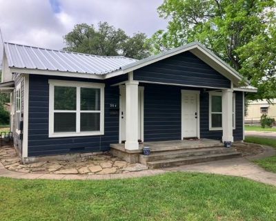 1 Bedroom 1BA 1394 ft Multi-Family For Sale in San Saba, TX