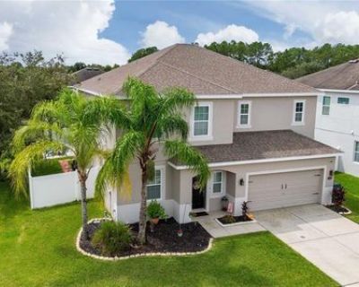 5 Bedroom 3BA 2639 ft Single Family House For Sale in Wesley Chapel, FL