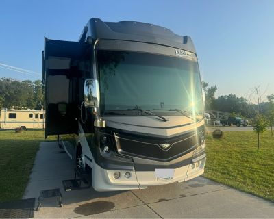 2020 Fleetwood DISCOVERY LXE