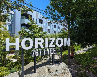 Modern 1bdr condo at the Railyards waterfront community!