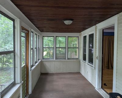 2 Bedroom 1BA 1632 ft Single Family Home For Rent in Saint Paul, MN